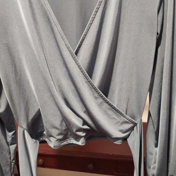 Sexy Women's Cropped Tops Large With Solid Front Tie - Picture 6 of 13